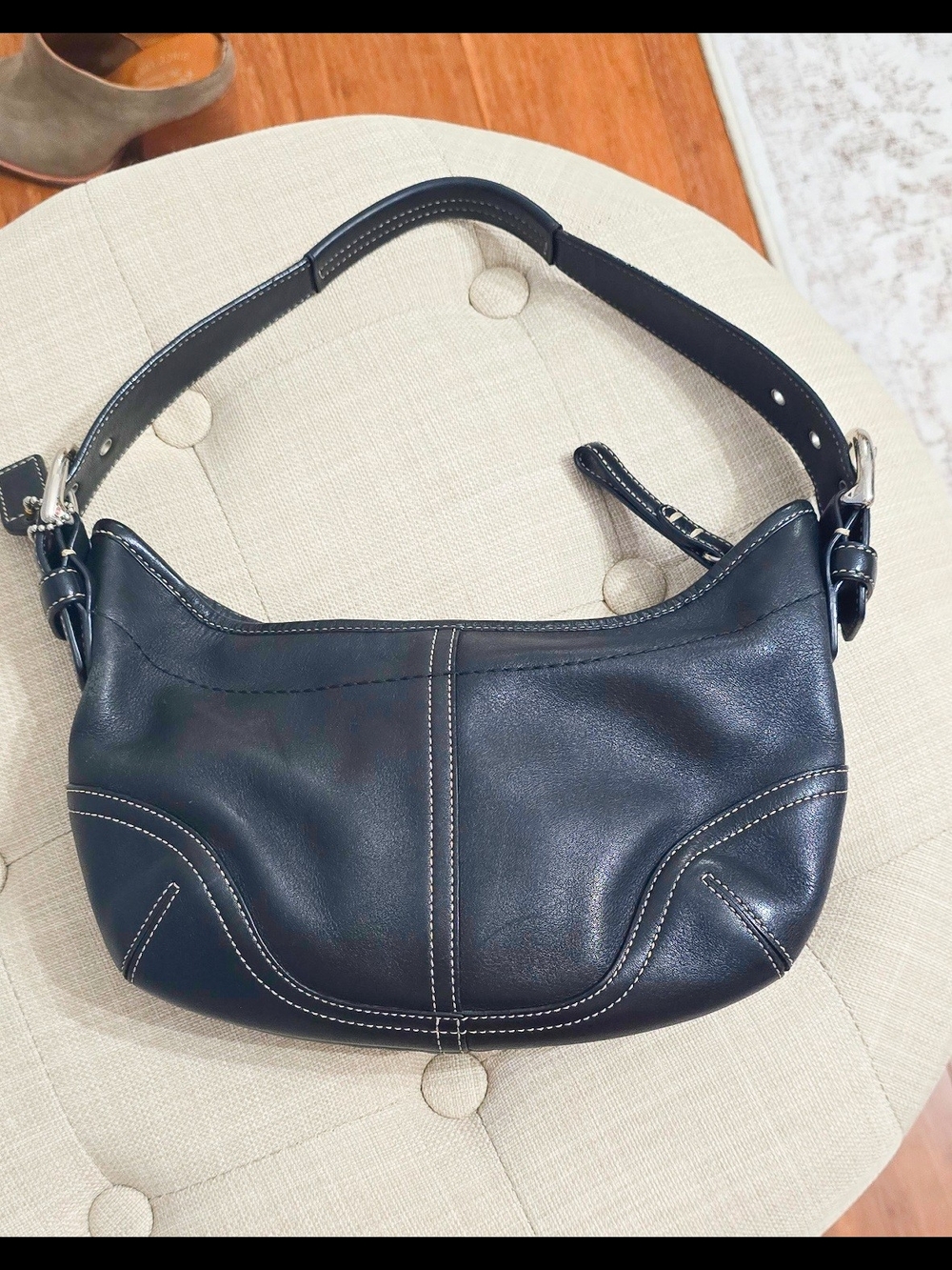 Coach Black Leather Shoulder Bag with White Stitching - Picture 4 of 11